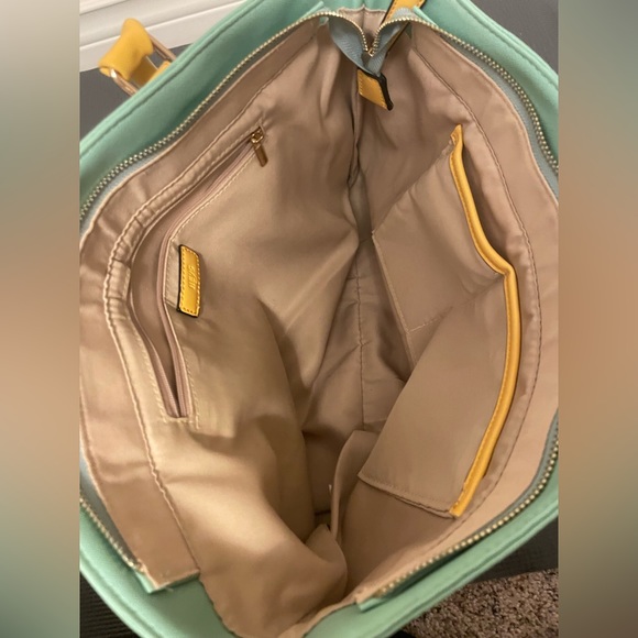 Women’s Purse - Picture 3 of 3